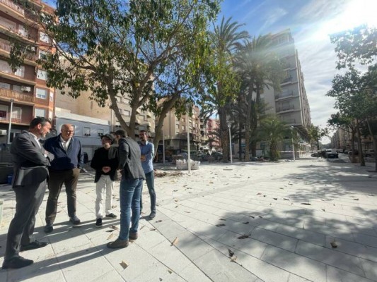 La ¿enmienda? de Elche a su urbanismo: plazas 'duras', poca sombra y plantación de arbolado