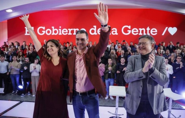 El PSOE celebra su gran acto de precampaña centrado en lo local y sin barones
