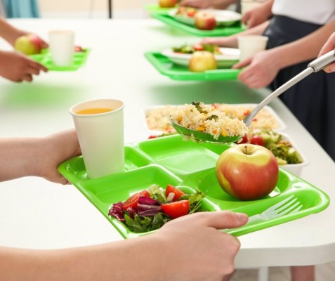 El PP denuncia que el Rialto no paga becas comedor a 2.589 familias de escuelas infantiles desde octubre