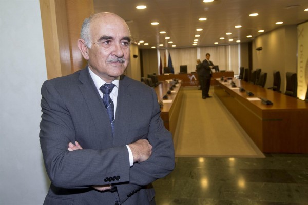 Golpe de efecto de Vox: ficha al expresidente Alberto Garre