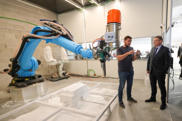 El plan de Liux, en Santa Pola: fabricar coches con materiales vegetales en 2024 desde la Comunitat