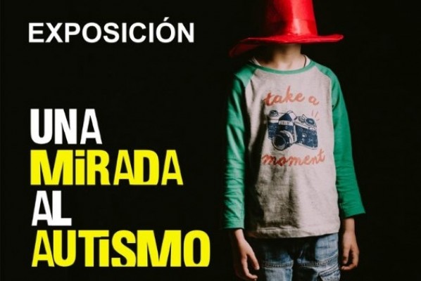 Una exposición en Alhama ofrece 'Una mirada al autismo' a través de fotografías e información