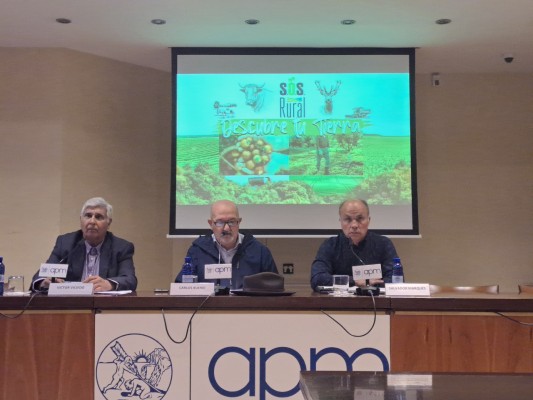 Nace la plataforma SOS Rural con protagonismo del campo castellonense y valenciano