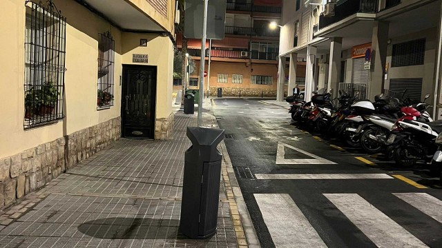 Benidorm inicia una campaña de limpieza viaria para evitar la suciedad de colillas en el suelo