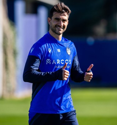 Postigo y Joni se entrenan con el equipo y podrían jugar ante el Mirandés