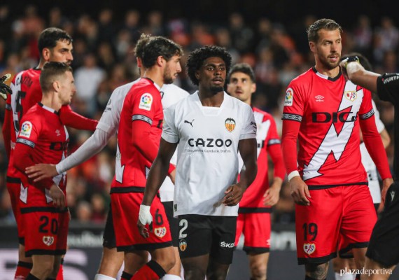 El club da permiso a Thierry para que 