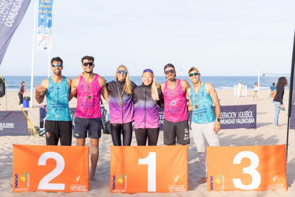 Gandía corona a los campeones del Circuito de Invierno de Vóley Playa tras una final de alto nivel