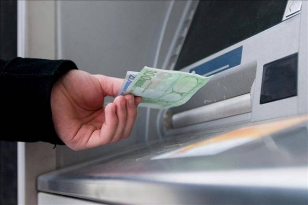 La deuda de las empresas y los hogares españoles supera aún los niveles prepandemia
