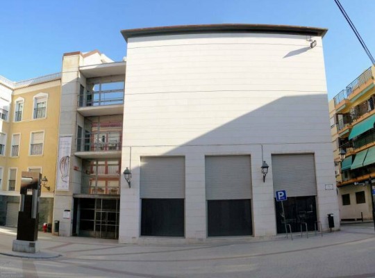 La reapertura del Centro de Exposiciones de Elche no será hasta septiembre por problemas de suministro