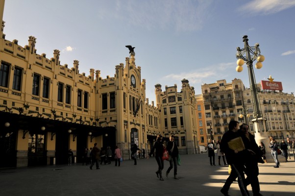 Los productos de Comercio Justo llegan a la estación de Valencia Nord
