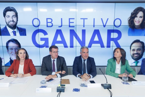 Feijóo prepara una agenda de campaña con un acto central en la plaza de toros de València