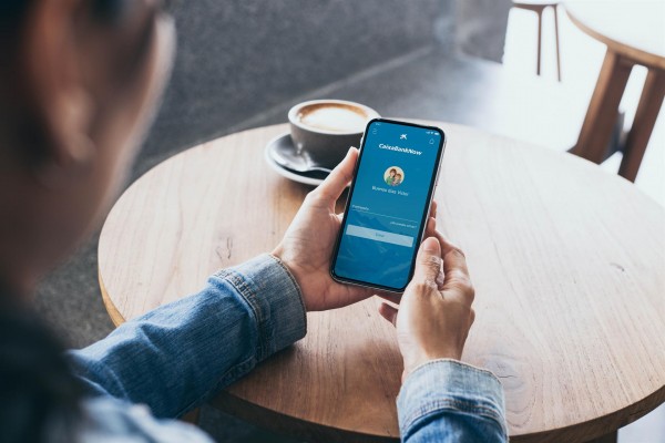 CaixaBank, líder de la banca digital en España, según el medidor GfK DAM