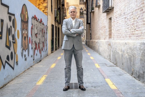 El vicepresidente segundo del Consell, Héctor Illueca, hospitalizado a causa de una neumonía