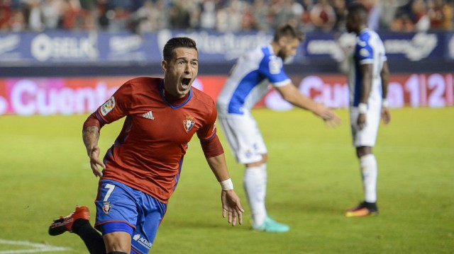 Osasuna y Alavés buscan un triunfo para alejarse del descenso