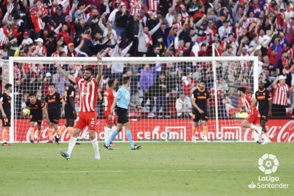 El Valencia sigue tiritando y vuelve al descenso

