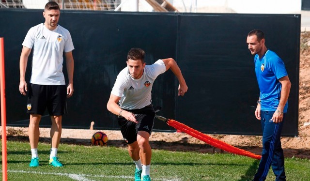 Medrán apunta al once y Prandelli mantiene la incógnita en ataque