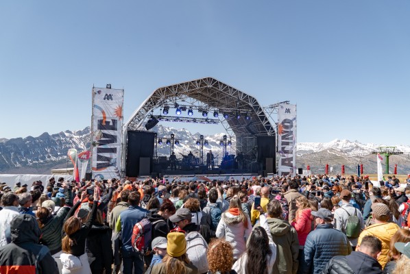 Loquillo reunió en la estación de Aramón Formigal-Panticosa a más de 2500 personas