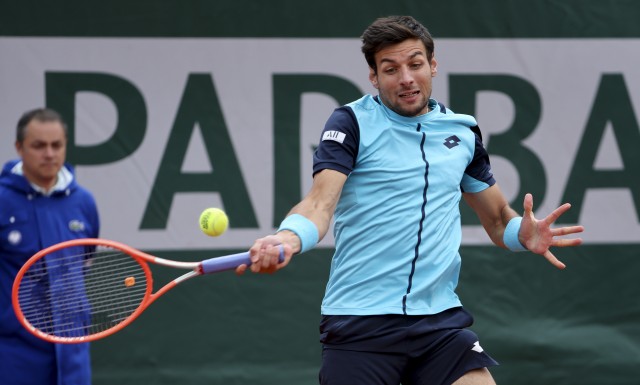 El valenciano Zapata vence al favorito Hurkacz y pasa a cuartos en Estoril