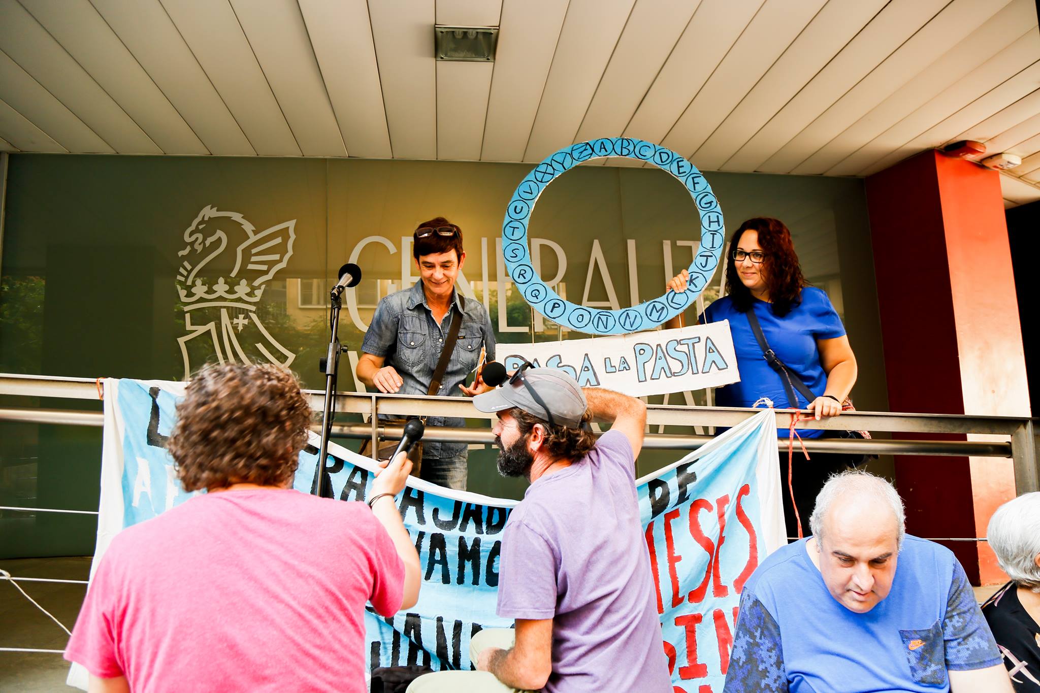 Afema rechaza las explicaciones de Oltra y solicita el concurso de acreedores por impagos