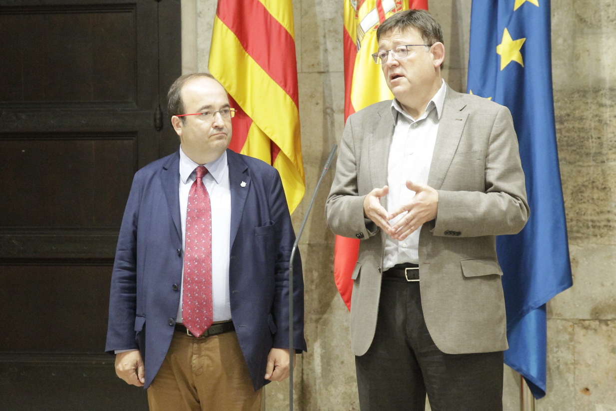 La vuelta a la normalidad: Puig visita el Congreso del PSC en busca del crédito perdido