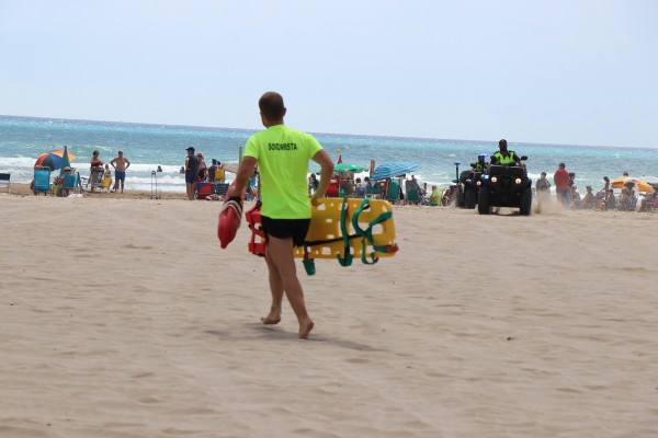 Las playas de Sagunt habilitan el servicio de Salvamento y Socorrismo para Semana Santa