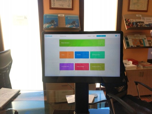 La Tourist Info de Riba-roja apuesta por un nuevo sistema digital de atención al visitante