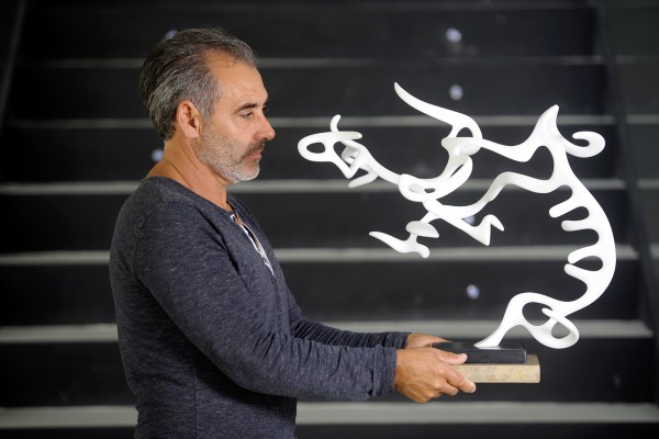Quico Torres da vida a la escultura con el proyecto Trilogía3Arts del Auditorio Teulada-Moraira