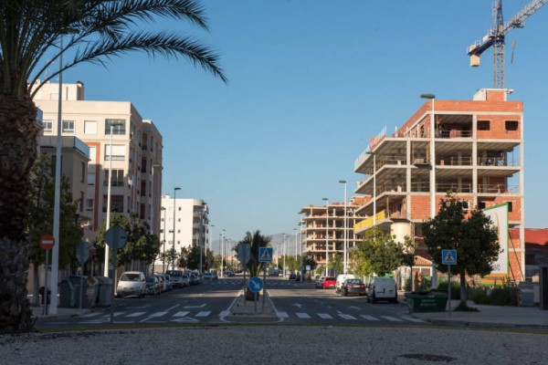 La confluencia de izquierdas de Elche propone un plan municipal para reducir los precios de alquiler