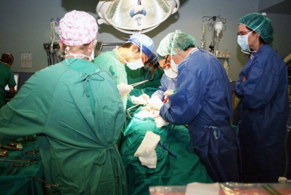  Las listas de espera en España vuelven a batir récord y ya hay casi 800.000 pacientes sin operar