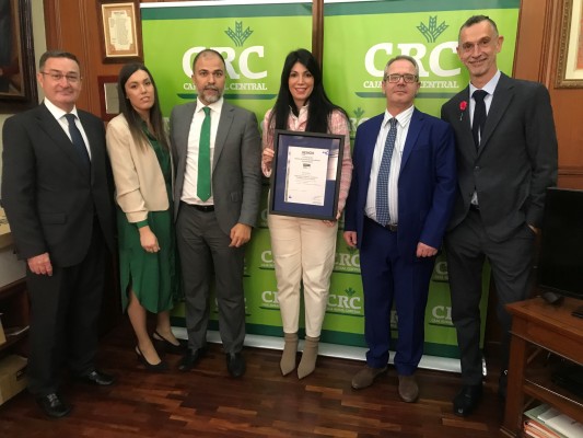 
Caja Rural Central recibe los certificados AENOR de Igualdad de Género e Igualdad Retributiva 
