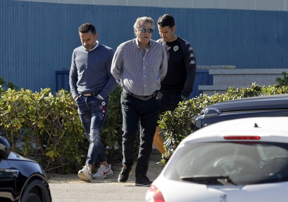Reunión de pastores, ovejas muertas
