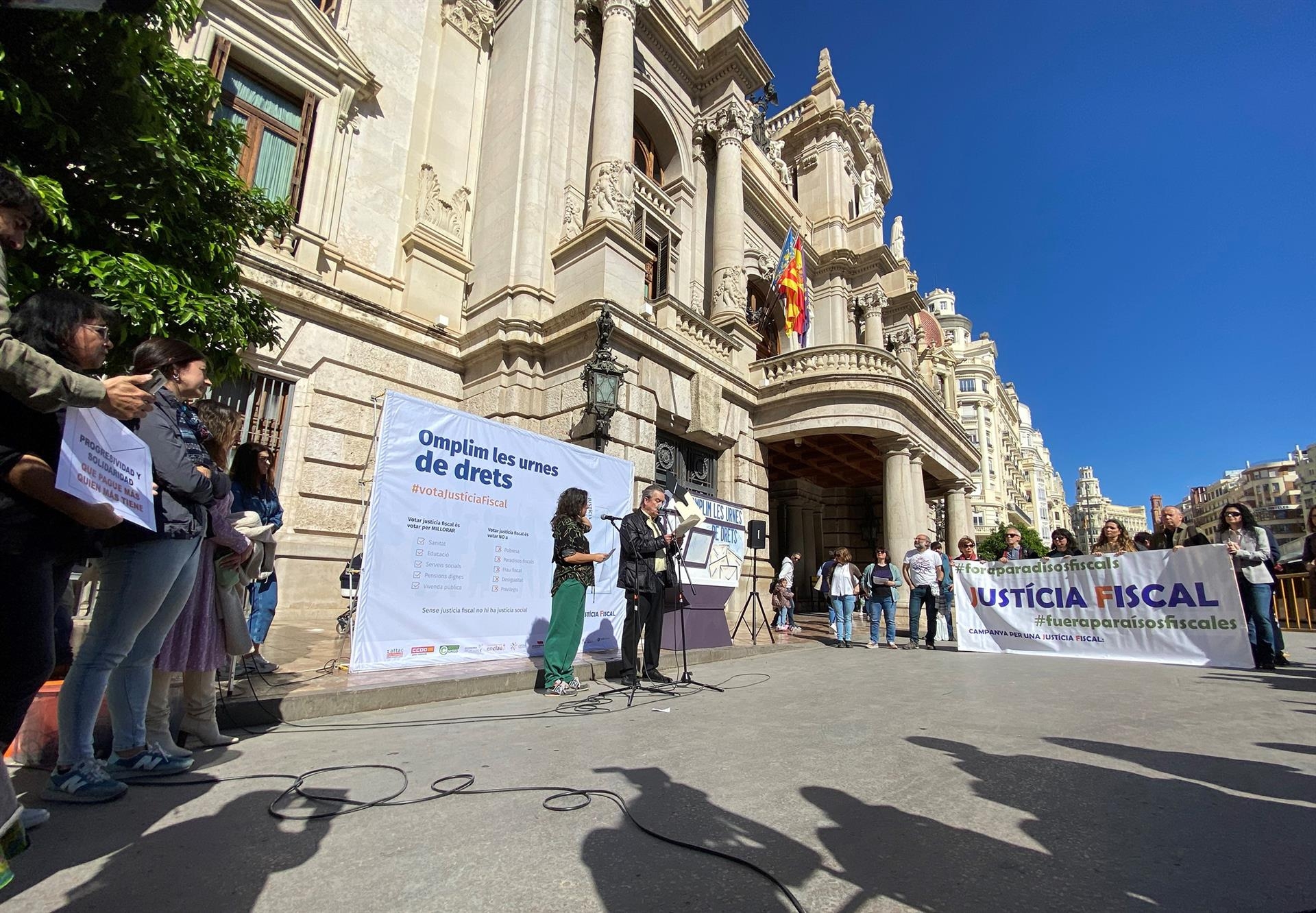 Organizaciones sociales y sindicales valencianas piden el voto por la justicia fiscal en las elecciones
