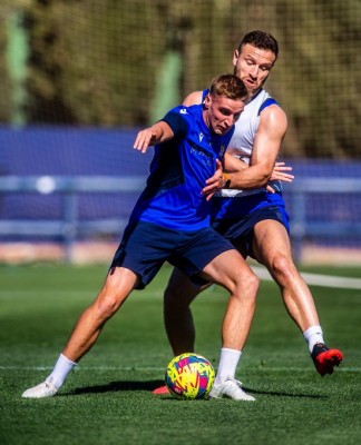 El Levante ya prepara la visita a Ipurua con Mustafi y Rober Ibáñez