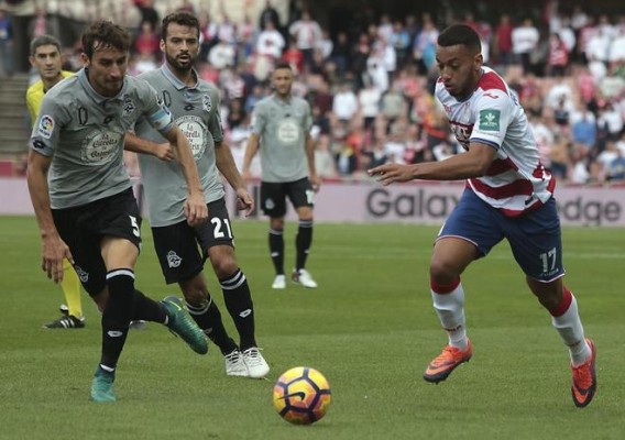 Rubén Vezo se mantiene como titular en el empate del Granada