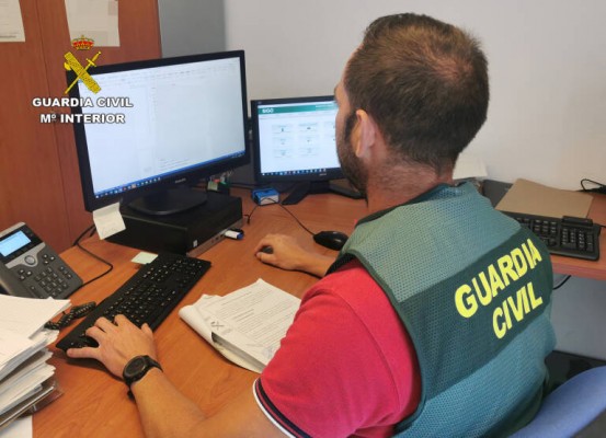 La Guardia Civil alerta de una nueva modalidad delictiva tras ser estafadas tres empresas de Cartagena 