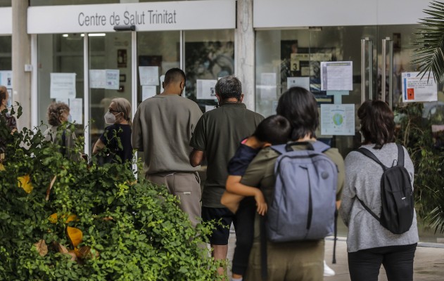 Los trabajadores no tendrán que entregar a la empresa el parte de baja médica desde este sábado