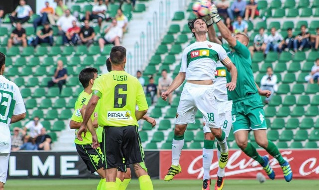 El Elche saca un punto en su visita a Los Pajaritos