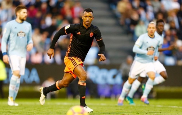 La falta de puntería vuelve a lastrar al Valencia CF