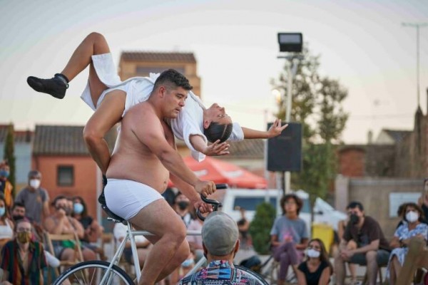 El festival de circo Contorsions pisa el acelerador de su nueva edición