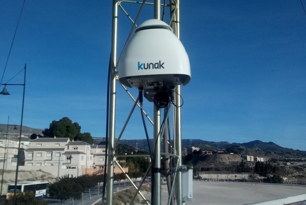 Un estudio certifica la buena calidad del aire de Xixona a pesar del incendio en el vertedero