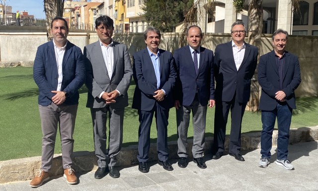Los empresarios de la Vega Baja piden a los partidos
garantizar la dotación de agua y mejorar las infraestructuras