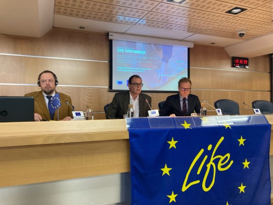 El ITC presenta los resultados del proyecto Life Hypobrick para elaborar ladrillos sin cocción