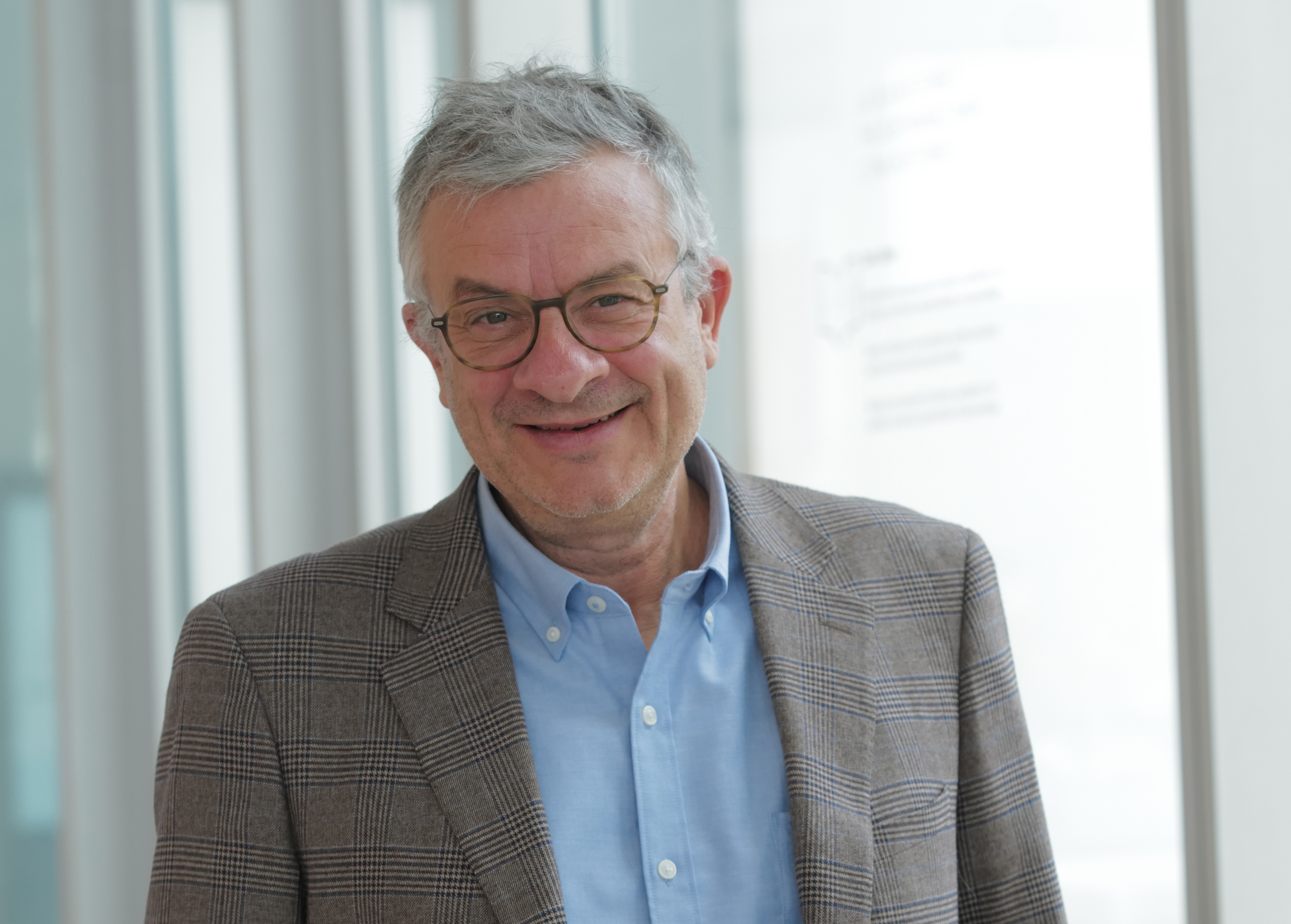 El investigador de la UJI Juan Bisquert consigue una ayuda de 2,5 millones euros del ERC