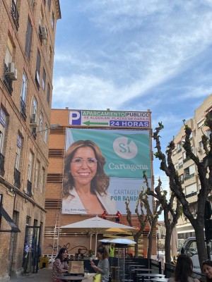 Castejón le hace 'un Laporta' a Miras en Murcia