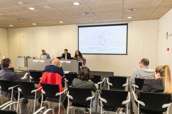 Promoción Económica en Elche presenta sus programas de apoyo a emprendedores 

 