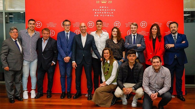 La RFEF incorpora a una persona con autismo al 'staff' de todas las categorías de la selección