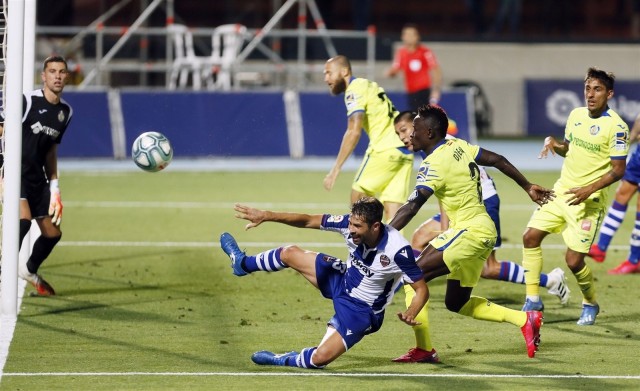 El Levante, de blanquiazul ante Zaragoza en homenaje a la Copa de la República
