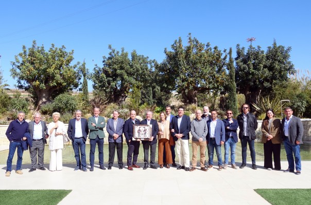 La Junta Directiva de la EGM Fuente del Jarro se despide de su presidente tras 17 años de servicio
