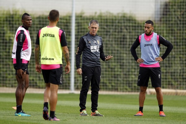 Rubén Vezo no podrá jugar ante el VCF por la 'cláusula del miedo'