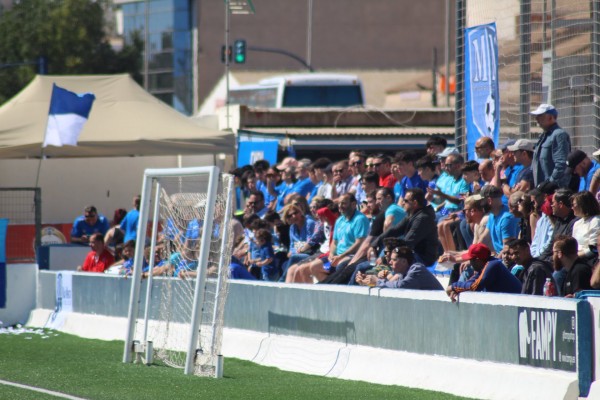 Ir vestido de azul permitirá ver gratis el Mar Menor-Sevilla Atlético del domingo